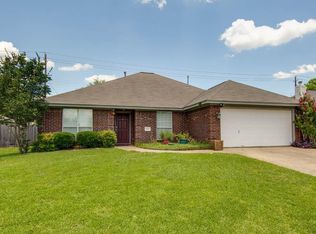 4601 Brompton Ln, Bryan, TX 77802