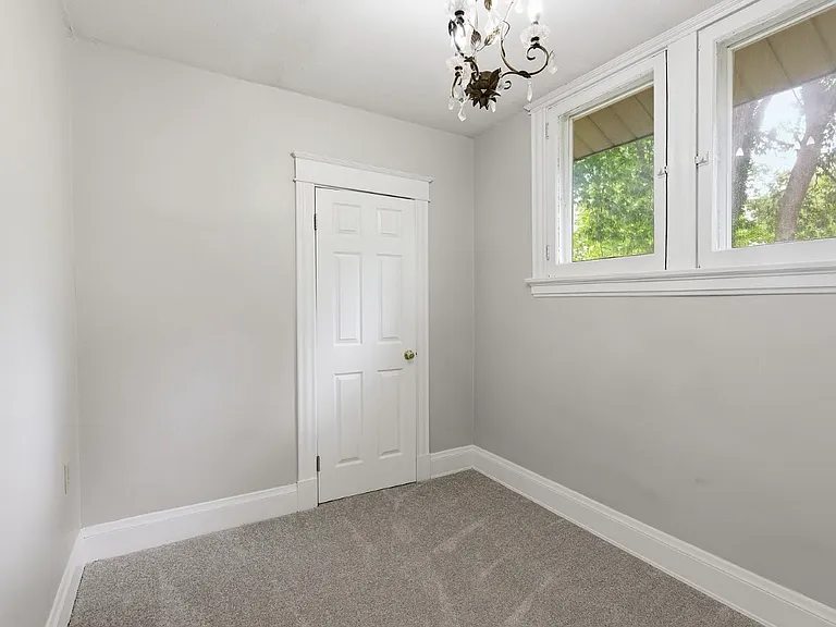 2840 Pine Grove Ave — Photo 31
