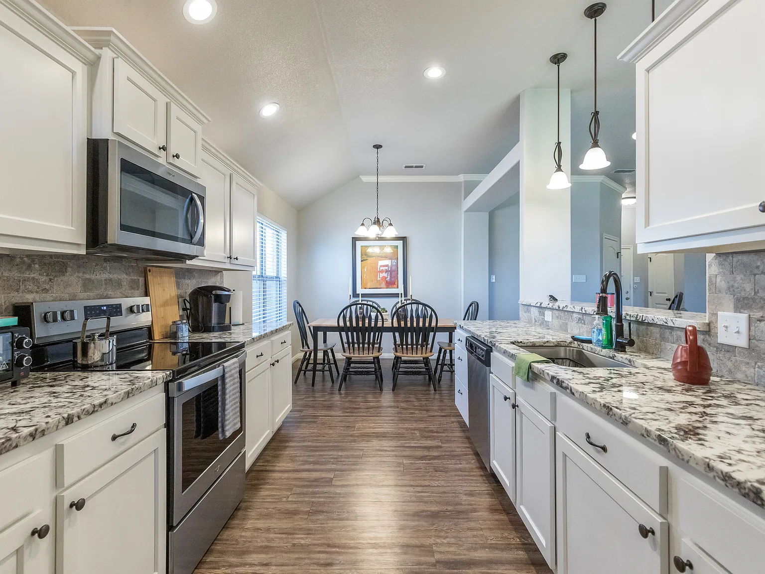 3 bed, 1500 sqft, $3,500 — Photo 4