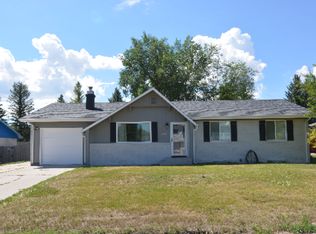 827 Golden Hill St, Cheyenne, WY 82009