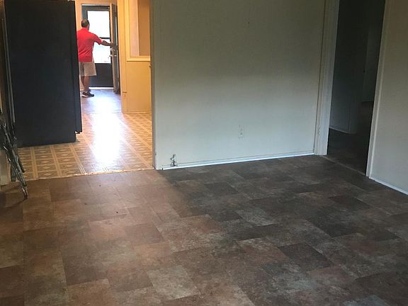 5th image of 1465 Park Ave
