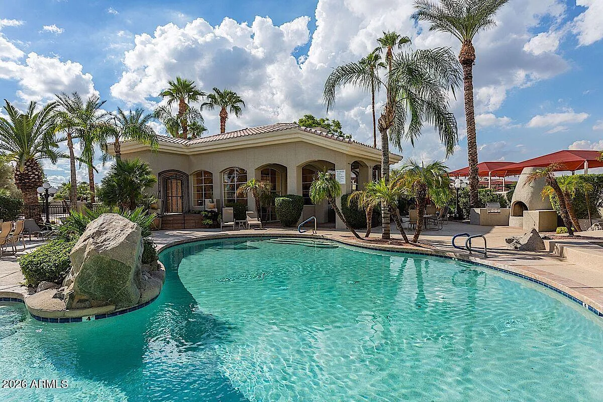 2 bed, 2.0 bath, 953 sqft, $2,800 — Photo 3