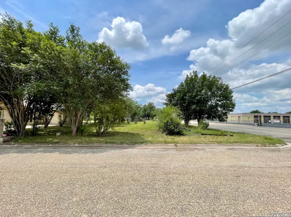 2209 20TH ST LOT 10, Hondo, TX 78861