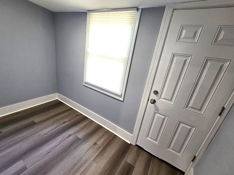 6542 Regent St — Photo 12