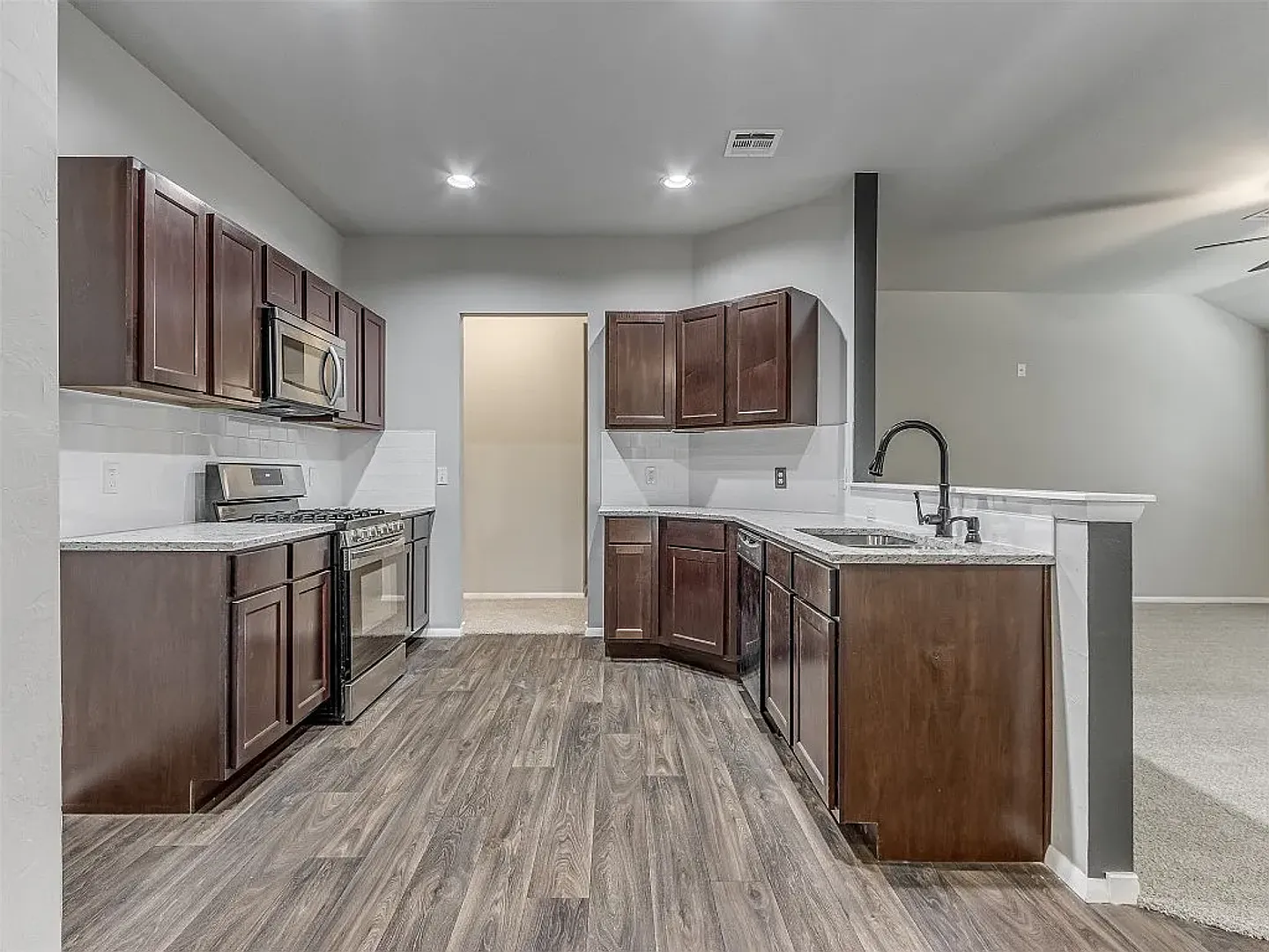 Beautiful 3 Bed 2 Bath in the Heart of El Reno! — Photo 3