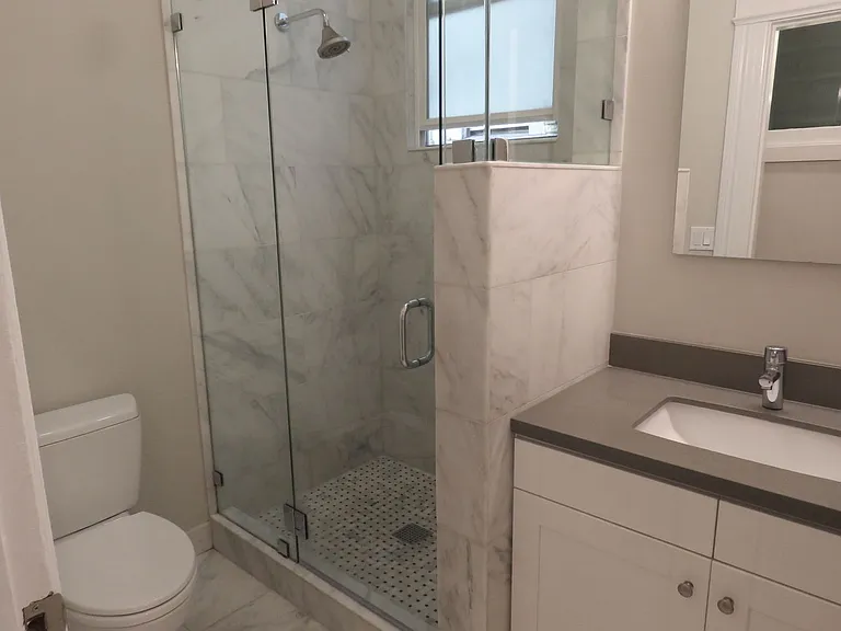 619 Clayton St — Photo 11