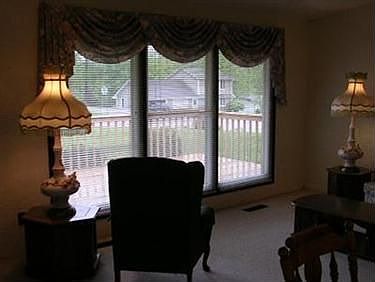 4th image of 2235 Gary Dr