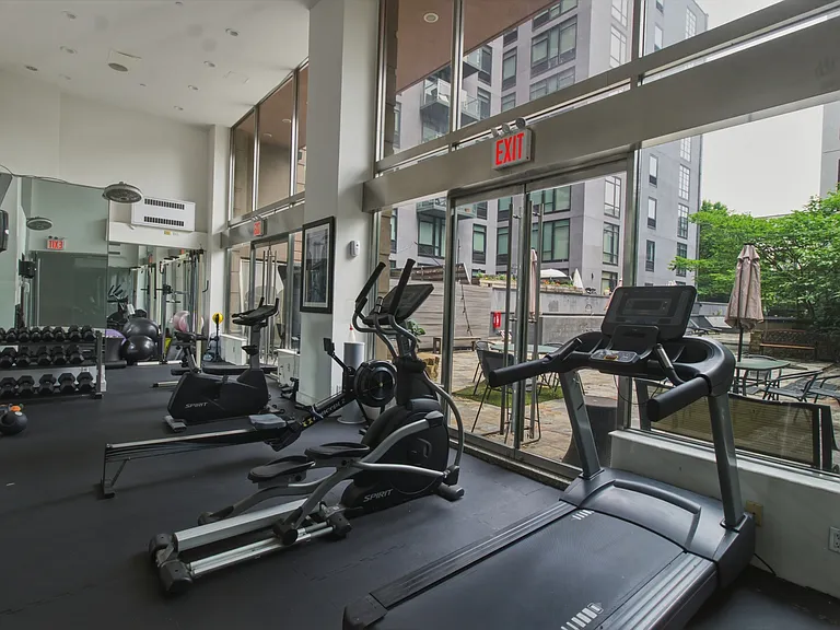 189 Bridge St #8C — Photo 10