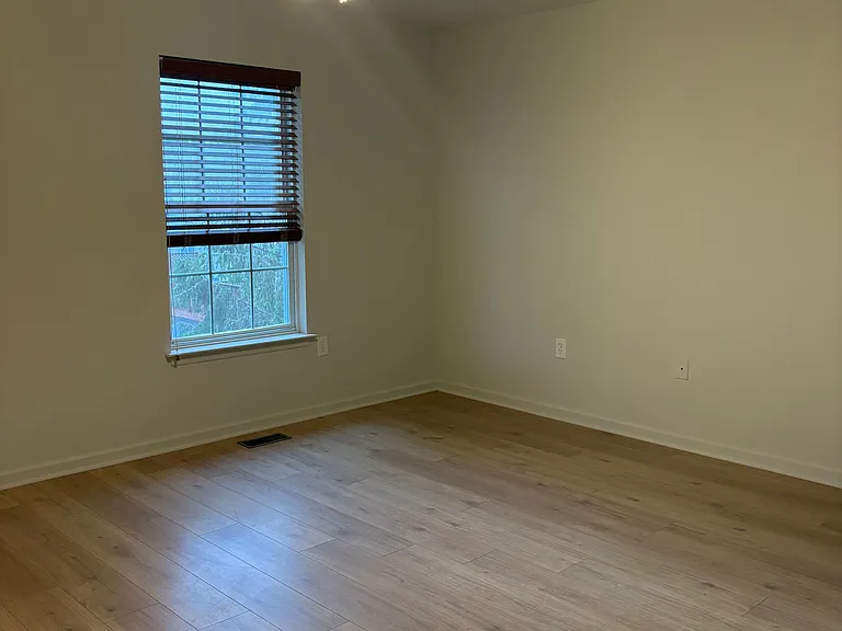 610 Brentwood Ct — Photo 15