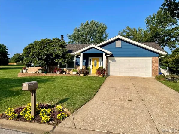 225 Timberidge Dr, Saint Peters, MO 63376