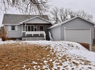 606 N Highland Ave, Pierre, SD 57501