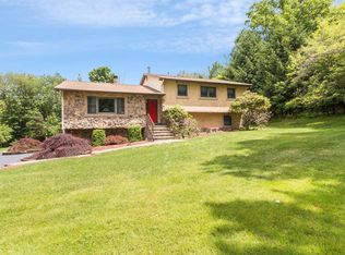 86 Old Mansion Rd, Chester, NY 10918