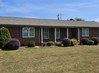 1020 Birchwood Dr, Nashville, NC 27856