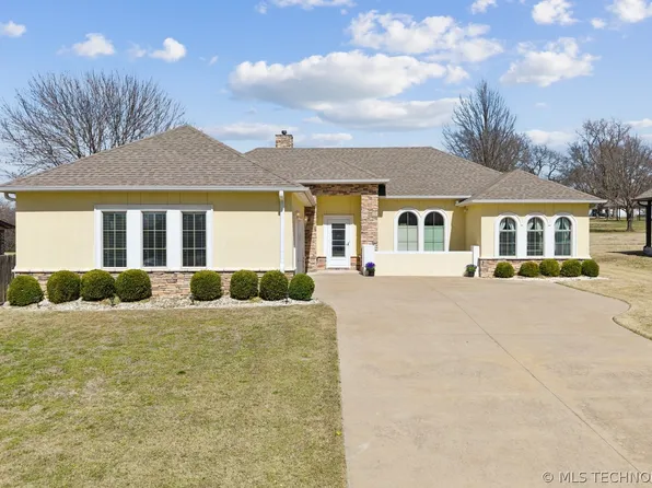 3202 Club St, Claremore, OK 74019