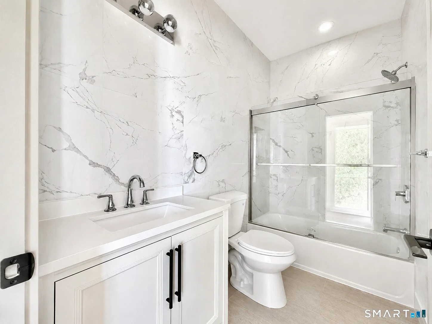 3 bed, 2.0 bath, 1498 sqft, $4,550 — Photo 4