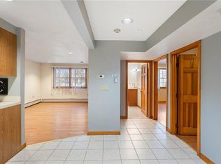 95 Park Pl APT 202, Pawtucket, RI 02860