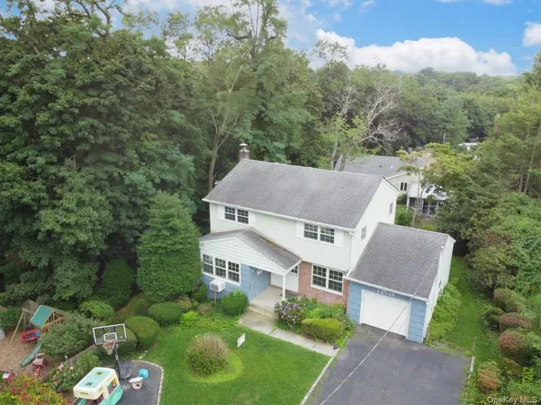 7 Locust Street, Glen Head, NY 11545