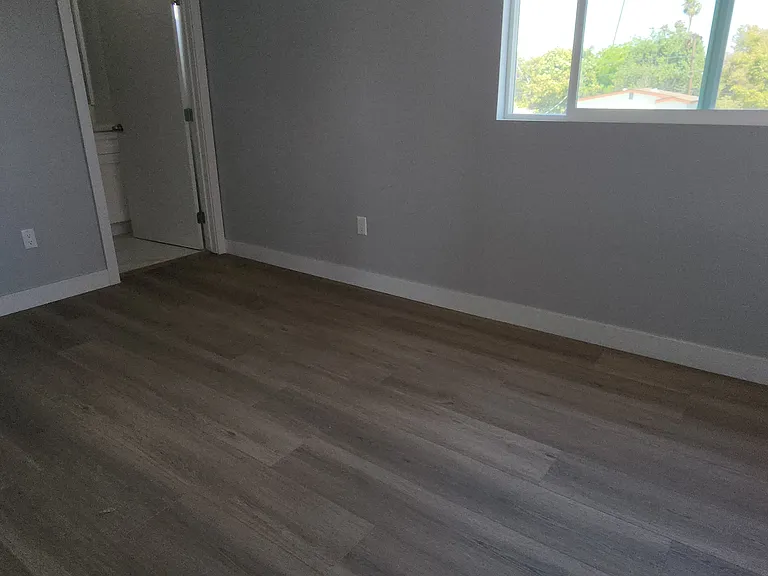 2401 S Redondo Blvd #B — Photo 17