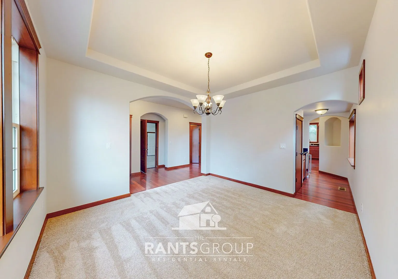 Beautiful South Hill Area Home! 4 Bedrooms & Bonus Room! — Photo 4