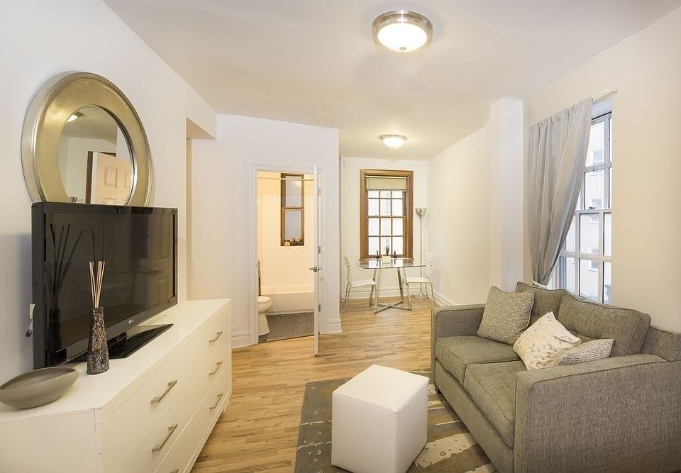 2nd image of 89 Hicks St APT 6C