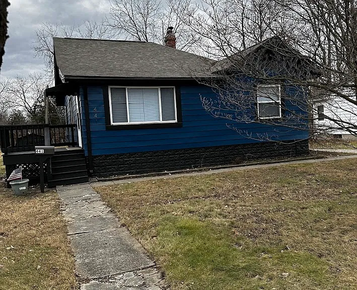 441 Cecil Ave — Photo 1