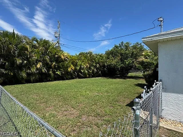 910 SW 3rd Ave — Photo 34