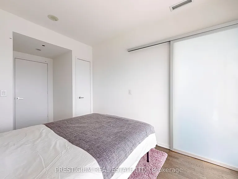 1 Bloor St E #4204 — Photo 25