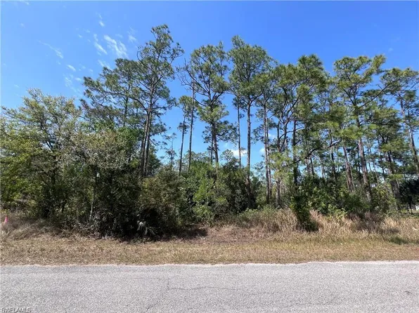 1317 Washington AVE, LEHIGH ACRES, FL 33972