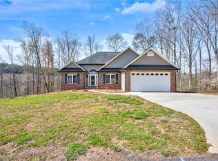 109 Random Rd, Mocksville, NC 27028