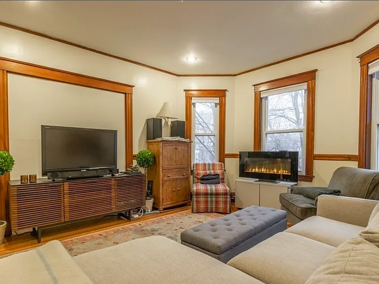 236 Concord Ave #2 — Photo 4