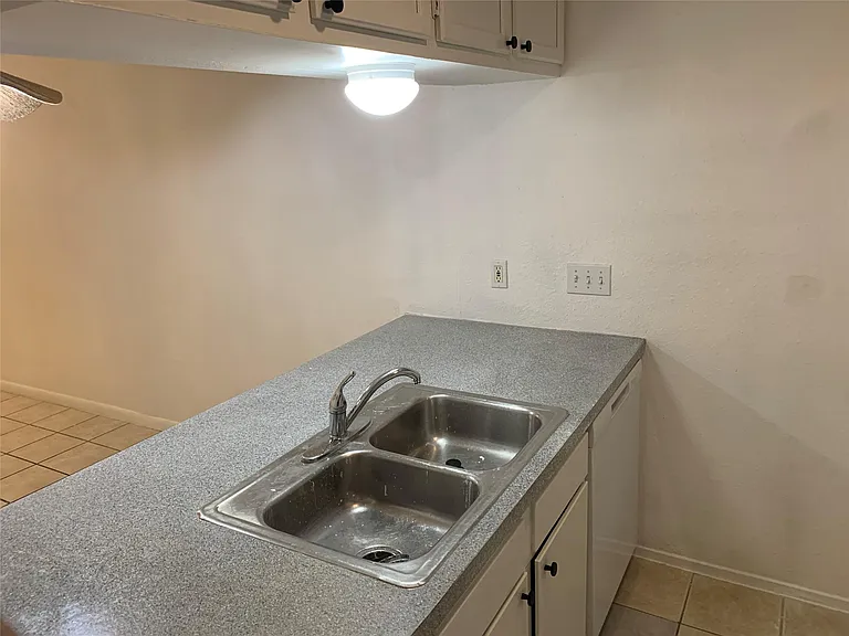 2708 S 1st St #104 — Photo 10