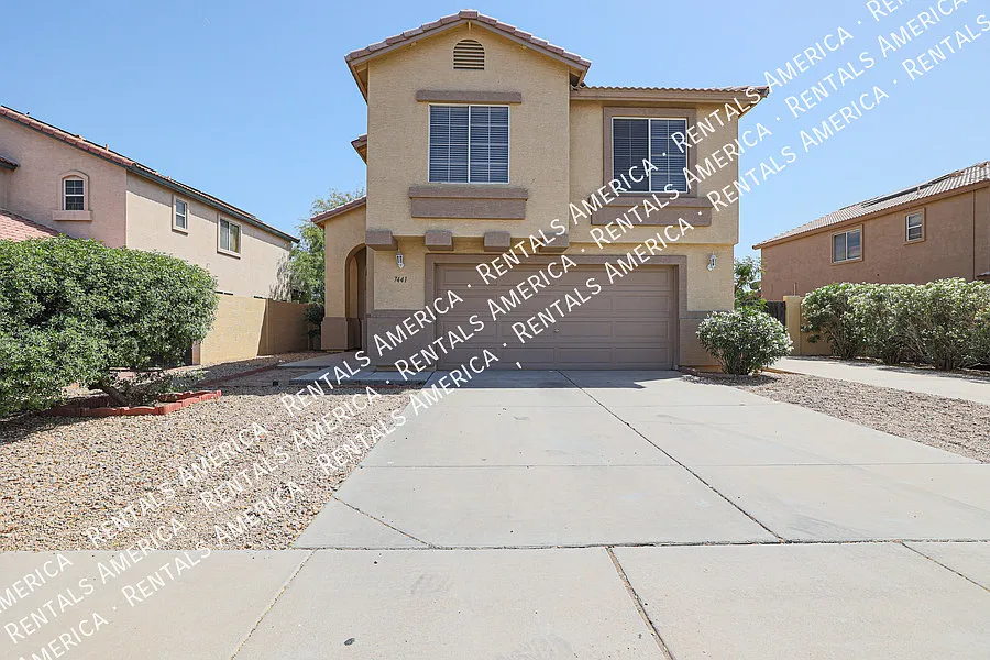 Building Photo - 7441 W Fleetwood Ln