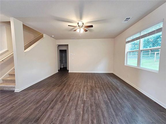 4th image of 306 Walnut Grove Way