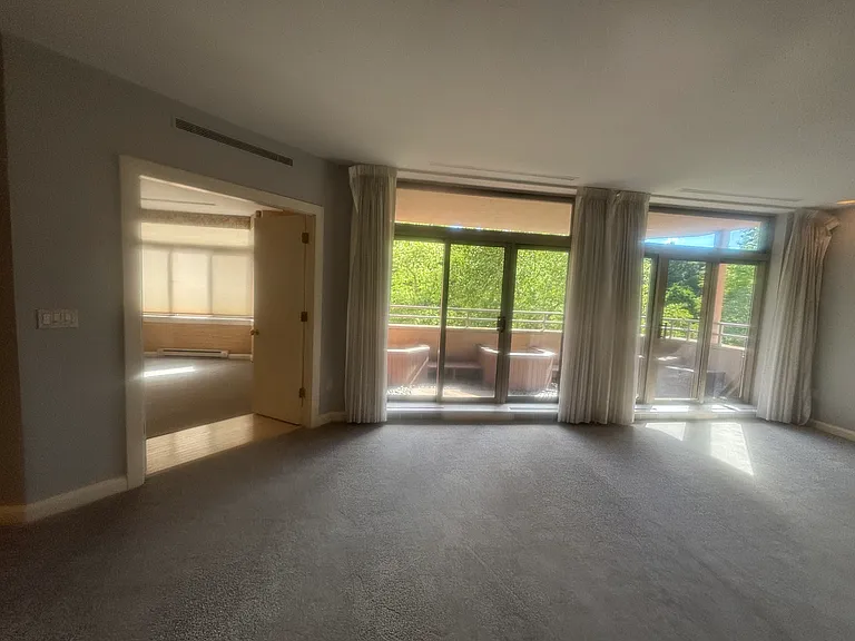 99-60 Florence St #3D — Photo 6
