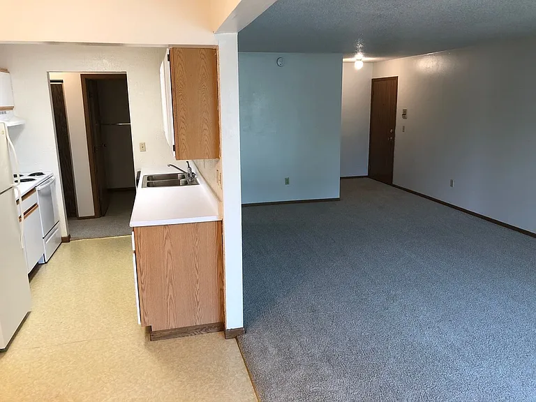 200 N Garfield Ave — Photo 23