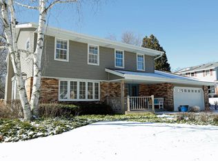 5745 Gladstone Ln, Greendale, WI 53129