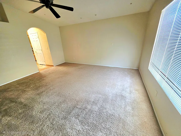 4106 E Becker Ln — Photo 15
