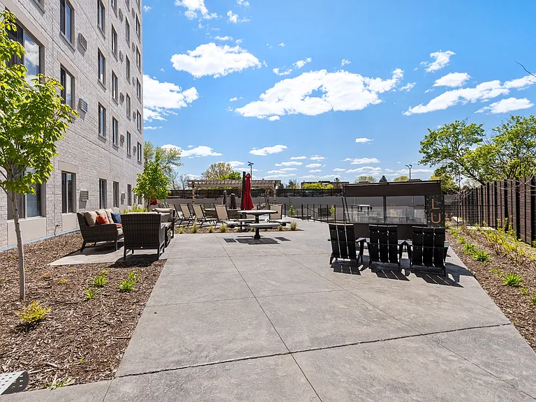 Lux Apartments — Photo 14