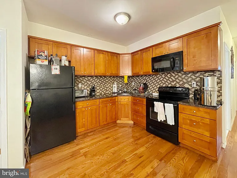 1131 Green St #1 — Photo 6