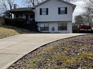 402 Squirrel Hollow Rd, Clinton, TN 37716