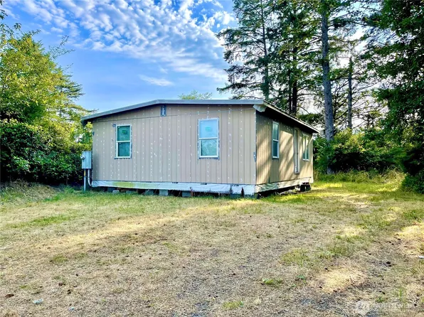 777 Edgewood Avenue NE, Ocean Shores, WA 98569