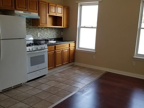 3rd image of 68 Sylvan Ave