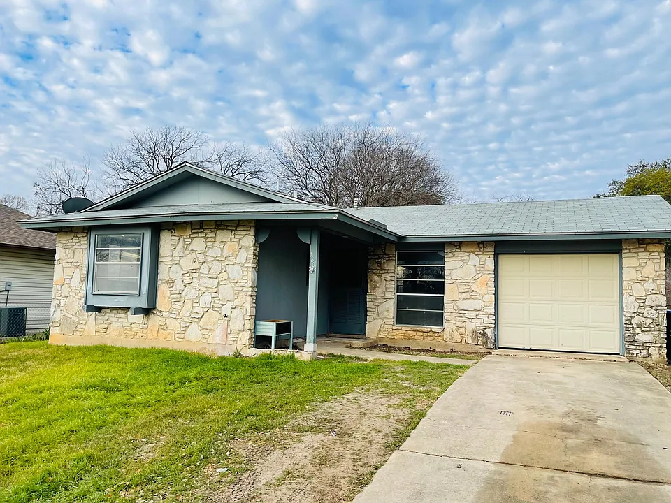 1803 Oxhill Dr