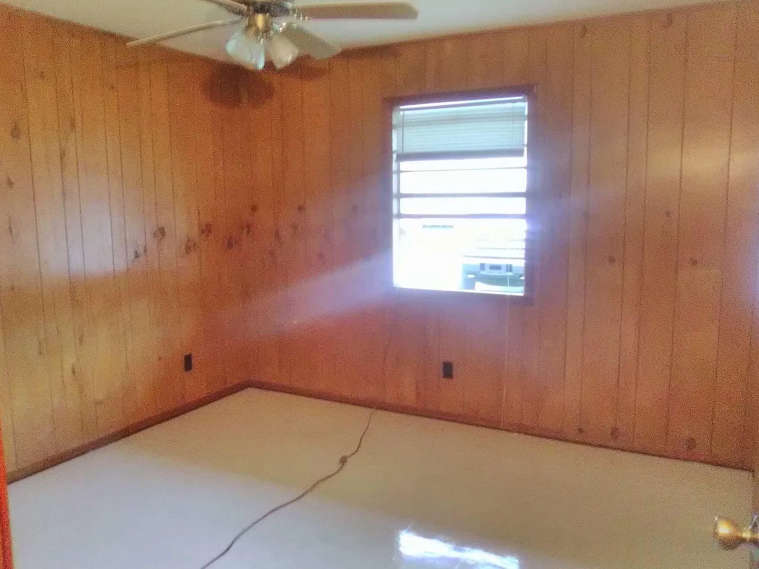 901 Hampton Ln — Photo 4