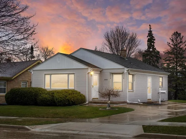 3268 South 60th STREET, Milwaukee, WI 53219