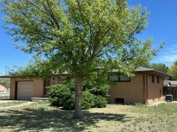 1100 S Madison St, Hugoton, KS 67951