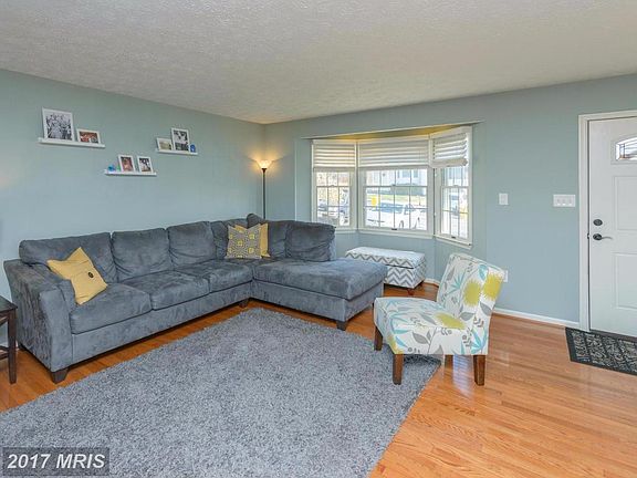 3rd image of 1648 Elkwood Ct