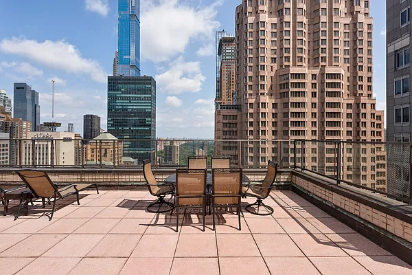 Sold by Compass | media 10