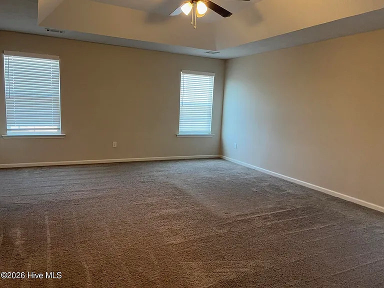 1210 Belgrove Dr — Photo 12
