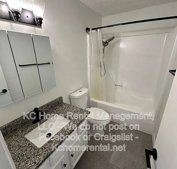 300 Osage St #B — Photo 15